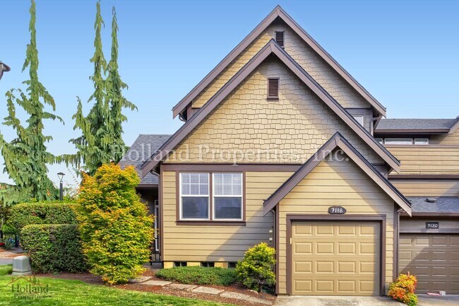 Building Photo - 7118 NE Cherry Dr