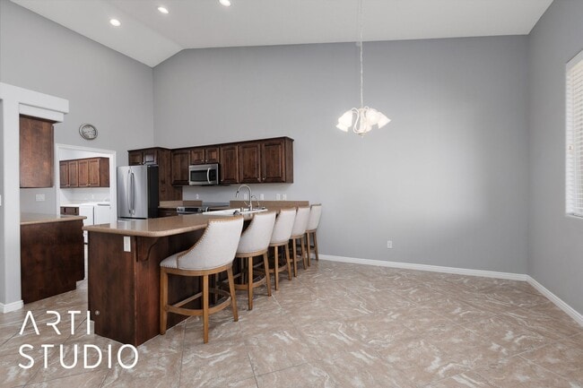 Building Photo - Welcome to your dream home located in the ...
