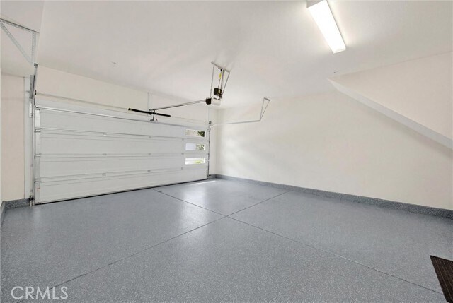 Building Photo - 26 Crown Point Dr