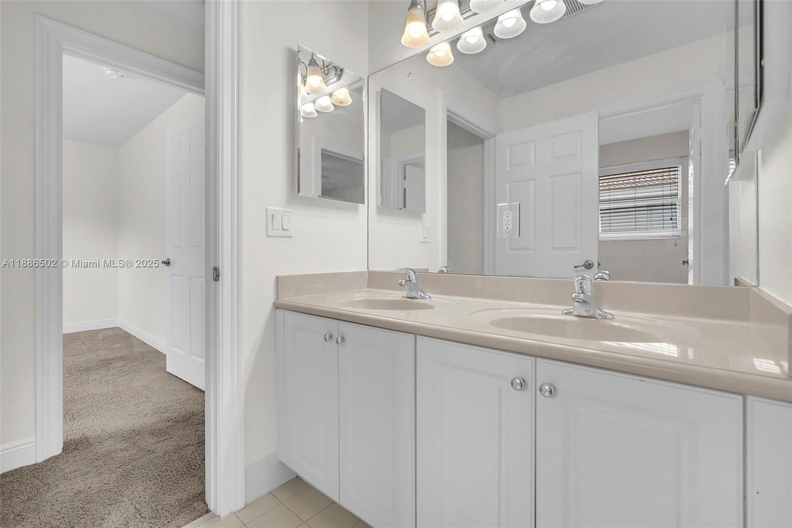 Building Photo - 5271 SW 173rd Ave