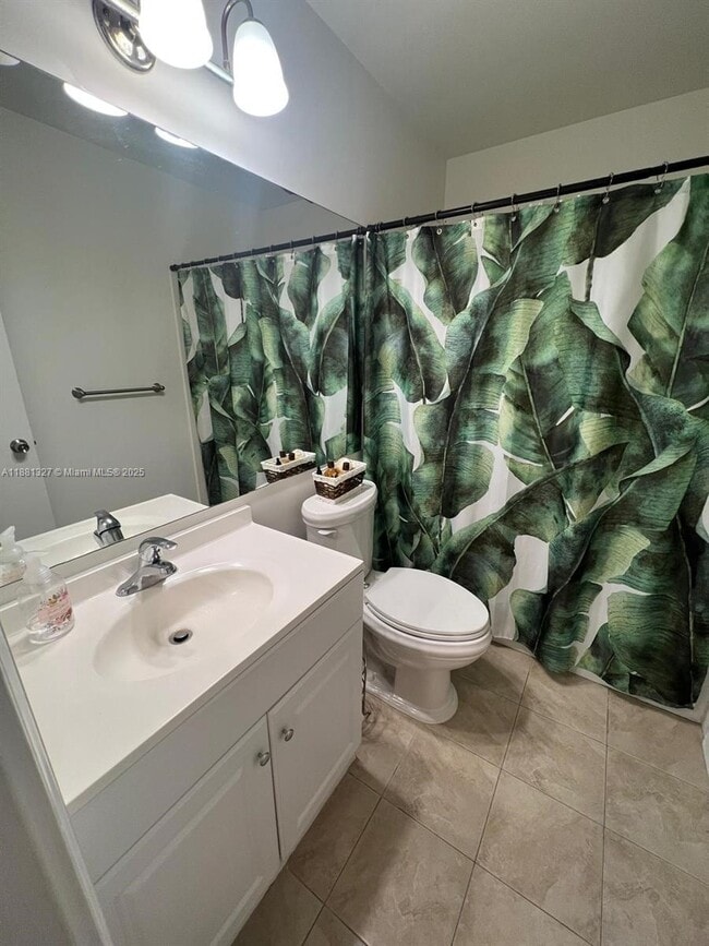 Building Photo - 7652 Pinewalk Dr S