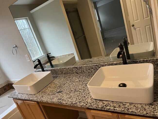 Building Photo - 417 Holland Springs Dr NW