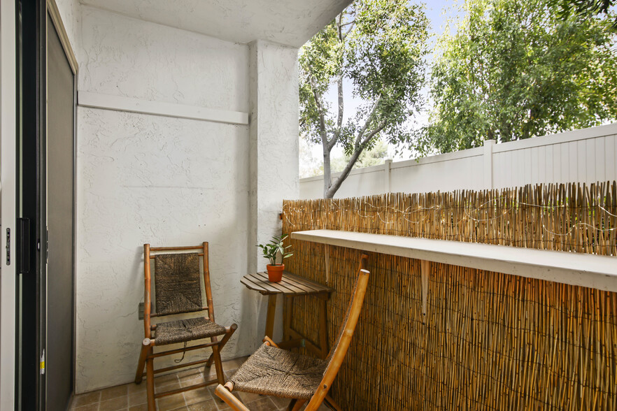 Private Patio | Seating - 1013 S Sunshine Ave