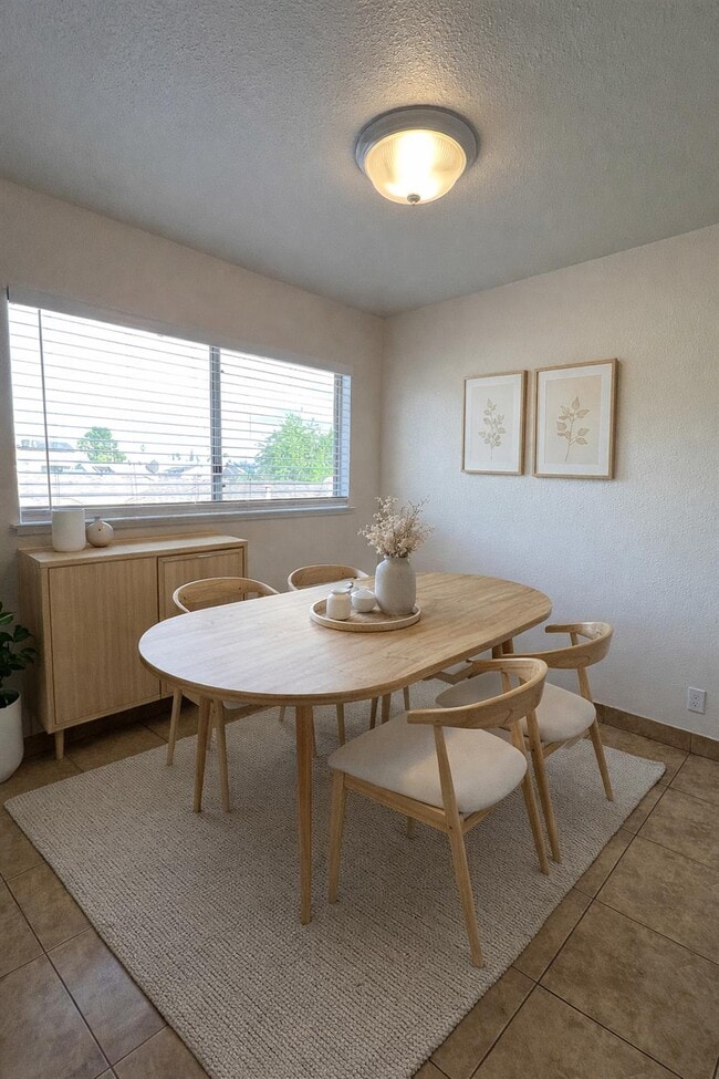 Building Photo - 4313 N Emerson Ave