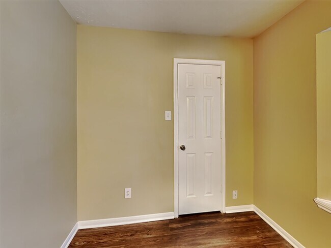 Building Photo - 31306 Perlican Dr