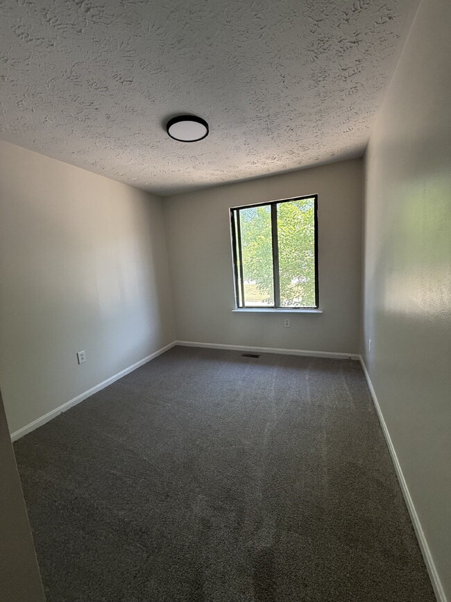 Building Photo - 30 Keepsake Pl
