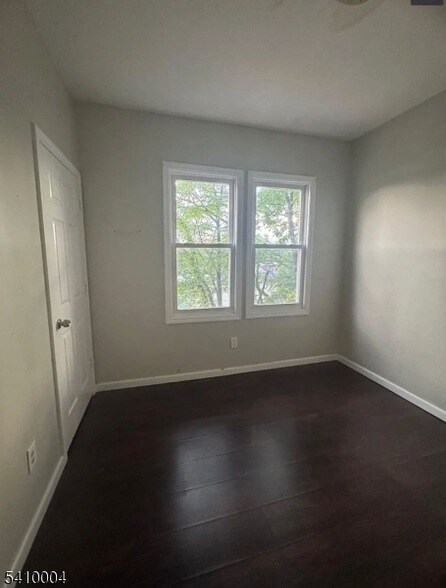 Building Photo - 399 16th Ave