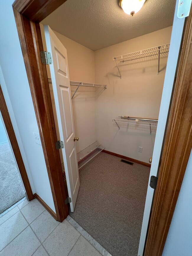 Building Photo - 123 Gould Ave