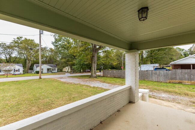 Building Photo - Decatur Property