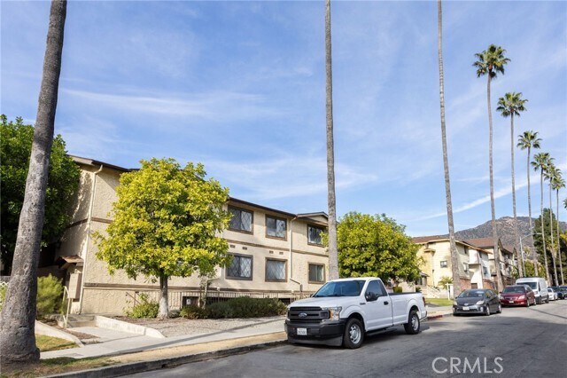 Building Photo - 1117 Linden Ave