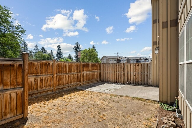 Building Photo - Close proximity to Old Mill District and downtown