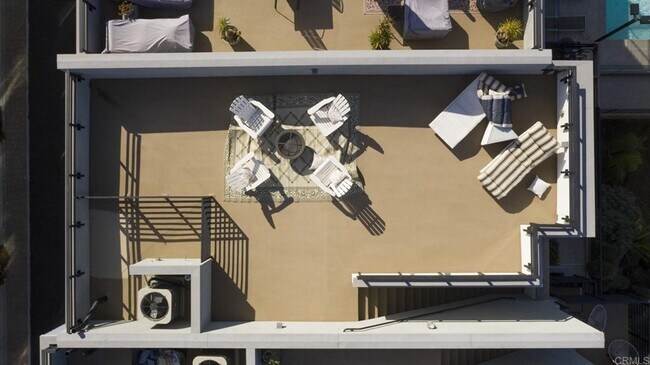 Building Photo - Downtown Oceanside Condo with pool and roo...