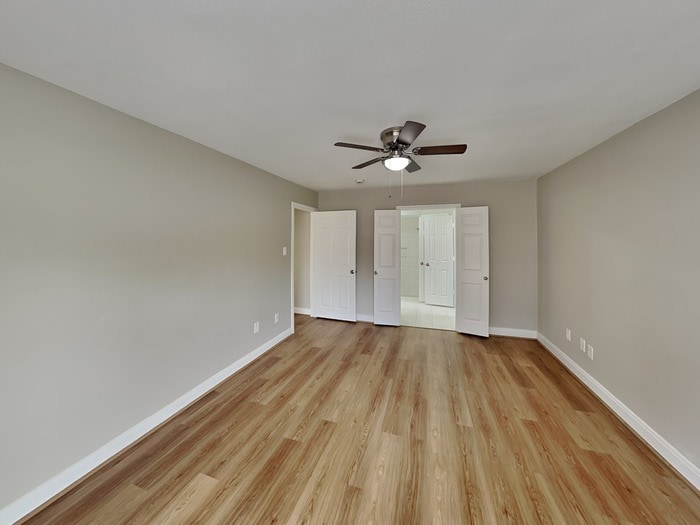 Building Photo - 7726-7712 12 Fairway Ln