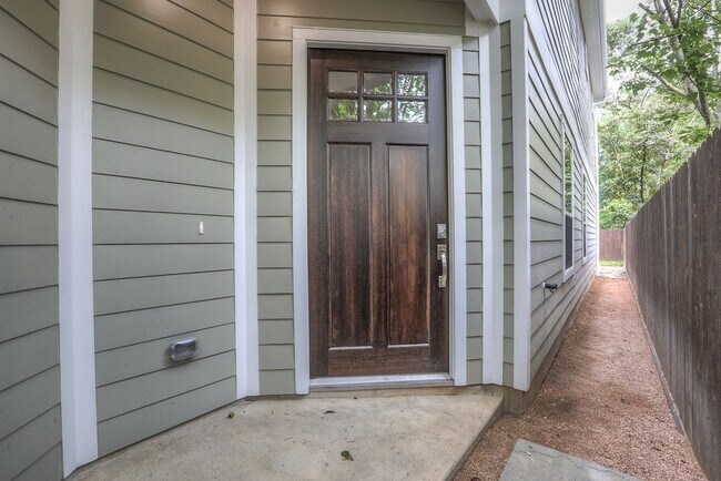 Building Photo - 3619 Alba Rd