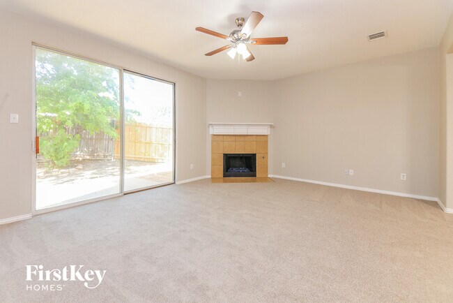 Building Photo - 2931 Clear Creek Dr