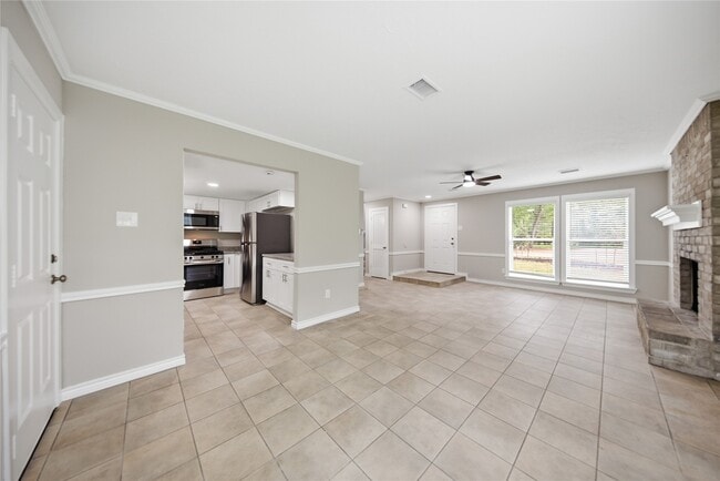 Building Photo - 21 Oldstream Ct