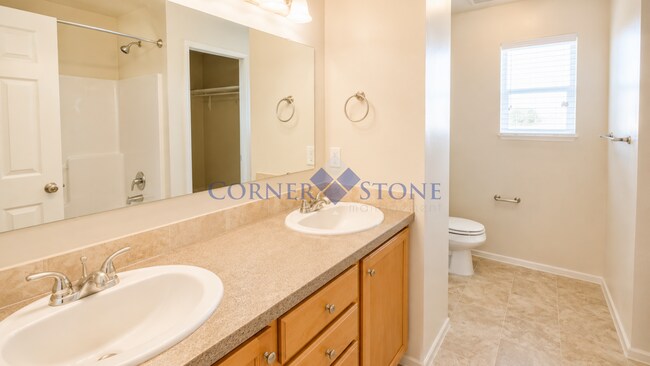 Building Photo - Spacious Home with Fenced Backyard!