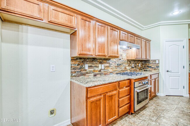 Building Photo - 13401 Emerald Pond Dr