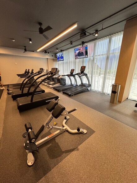 Building Photo - 111 NW 27th St