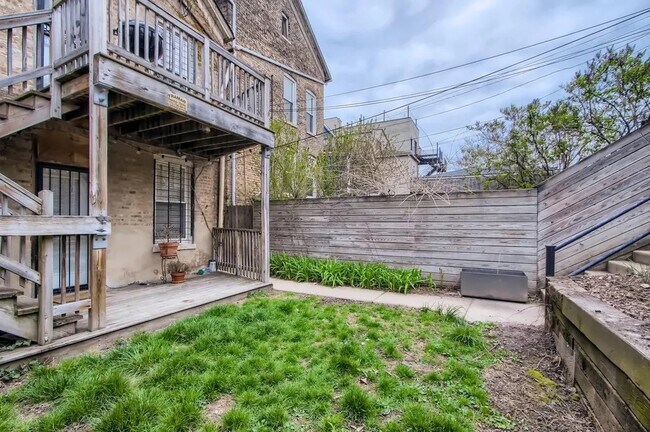 Building Photo - 1629 W Julian St