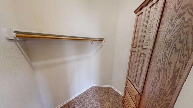 Building Photo - 309 Prospector Trl