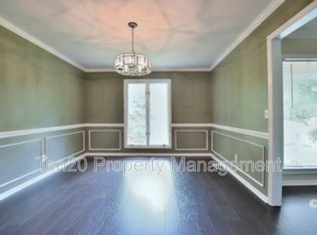 Building Photo - 4720 Shenandoah Ct