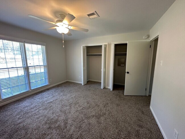 Building Photo - 3906 Dalraida Pl