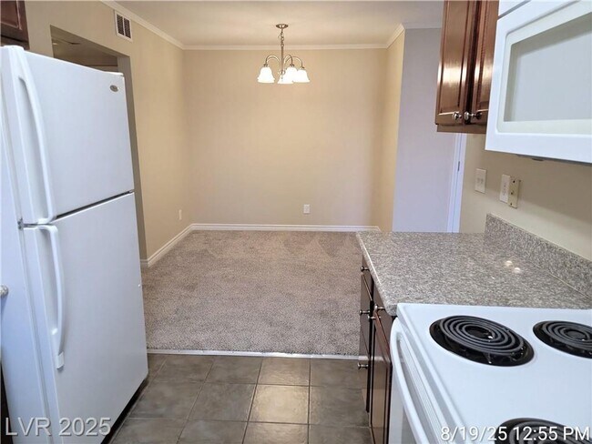 Building Photo - Adorable unit in Bella Vita community!