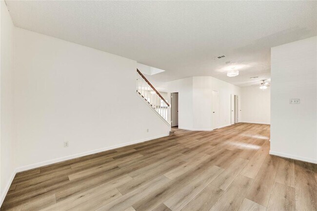 Building Photo - 2338 Bent River Dr