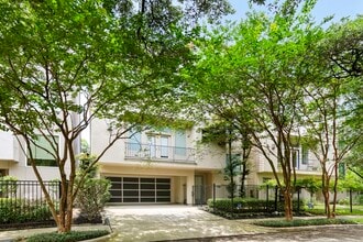 Building Photo - 4906 Mt Vernon St