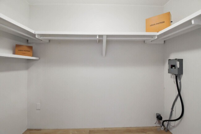 Building Photo - Highly Desirable Double Wide 55+ Home in Rancho Escondido!