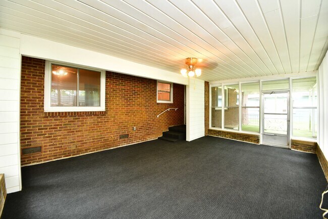 Building Photo - 3707 E 29th St