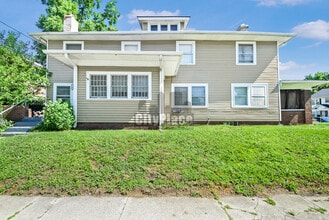 Building Photo - 728 E 34th St