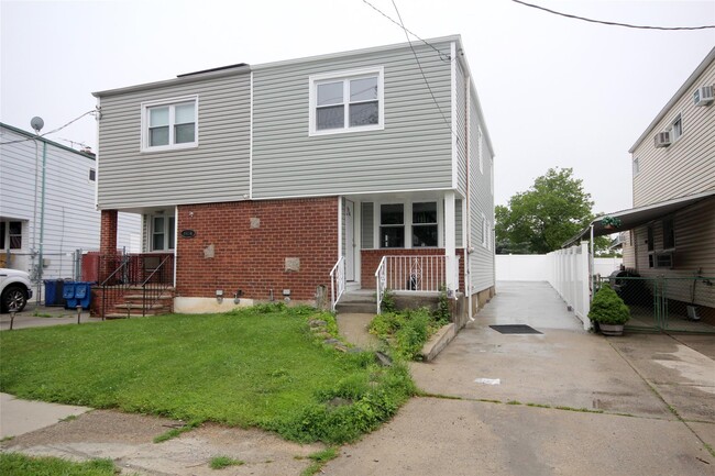 Primary Photo - 64-32 136th St