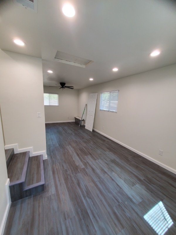 Building Photo - 6325 Tallman Ave