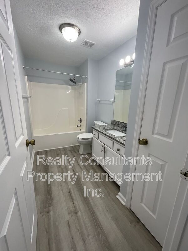 Building Photo - 7117 W Friendly Ave