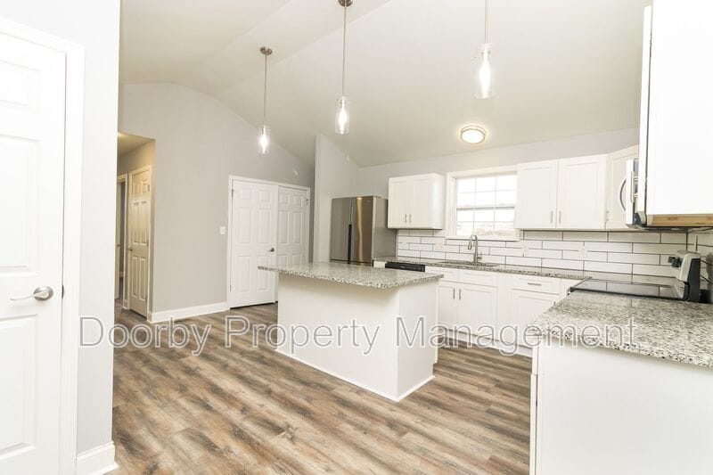 Building Photo - 1913 Tuskegee Blvd