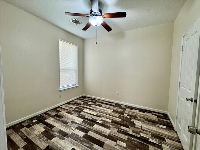 Building Photo - 18627 White Barnwood Ct