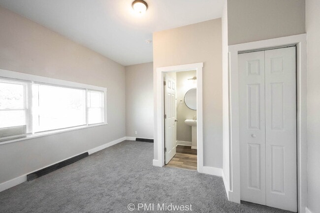 Building Photo - "Spacious 4-Bedroom Haven in Indianapolis – Your Perfect 1,444 Sq Ft Retreat!"