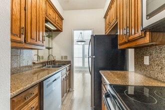 Building Photo - 3909 Rawlins St