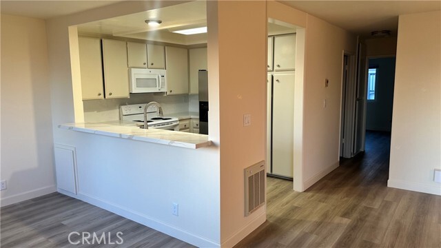 Building Photo - 315 Acebo Ln