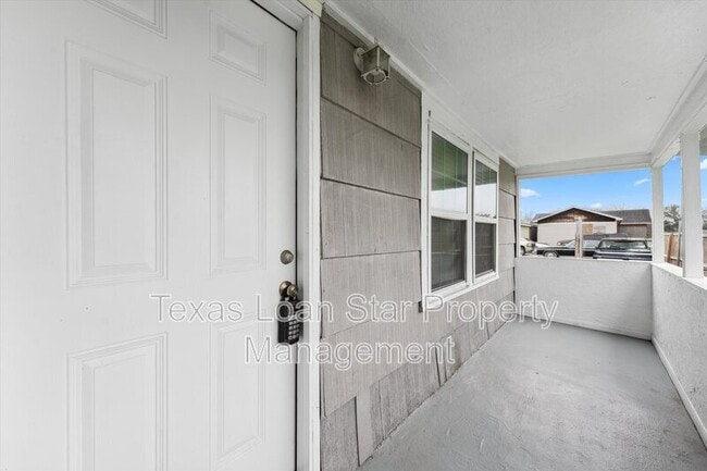 Building Photo - 1107 Defender St