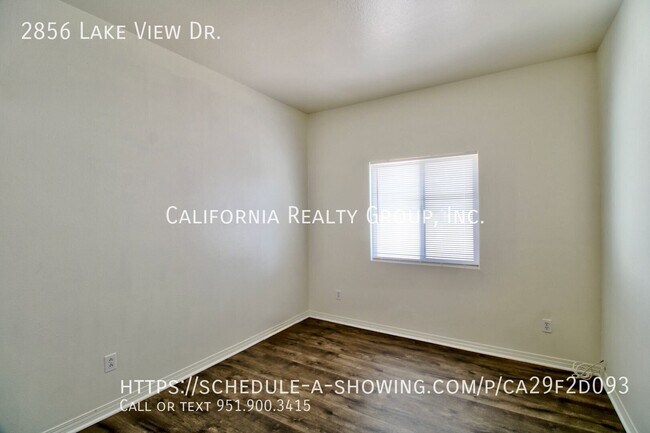 Building Photo - 2856 Lake View Dr