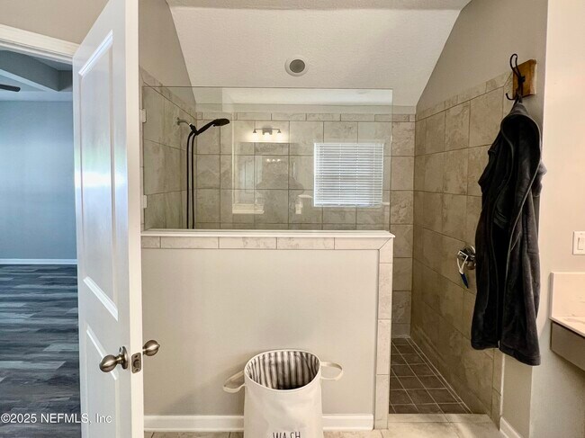 Building Photo - 3955 Hammock Bluff Cir