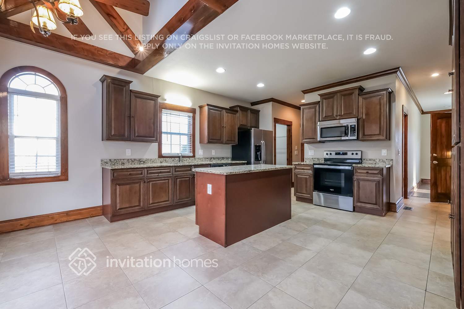 Building Photo - 6223 Spring Lake Dr