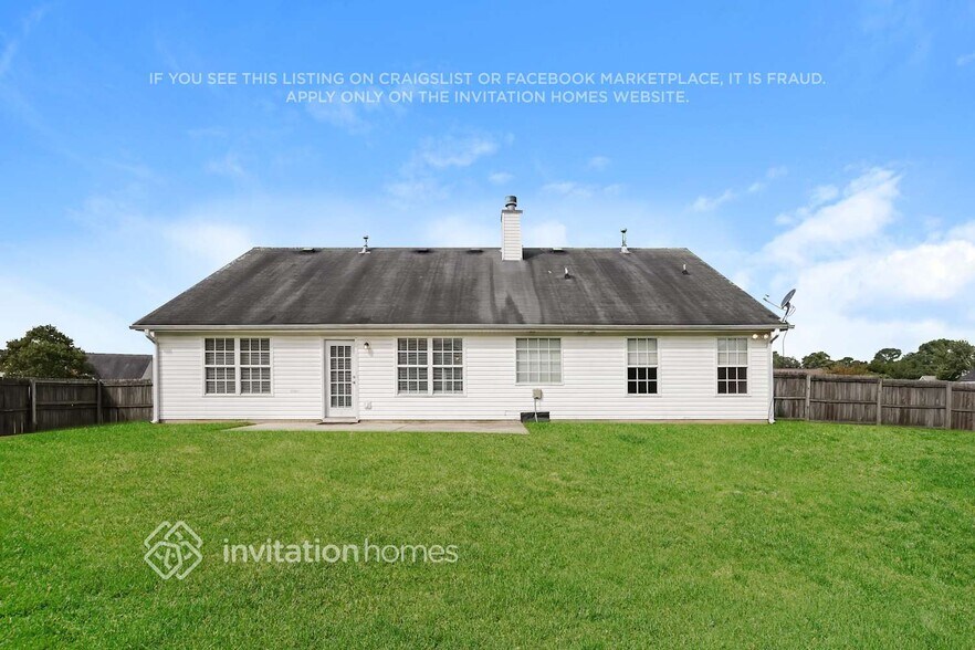 Building Photo - 4030 Hollow Springs Tr SE