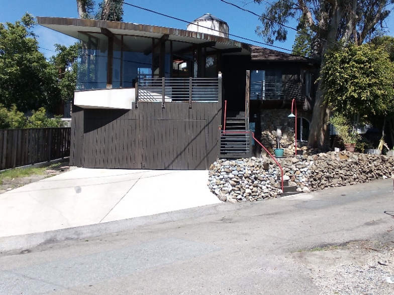 Building Photo - 28831 Shady Ln