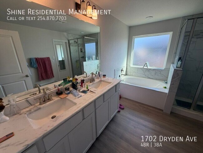 Building Photo - 1702 Dryden Ave