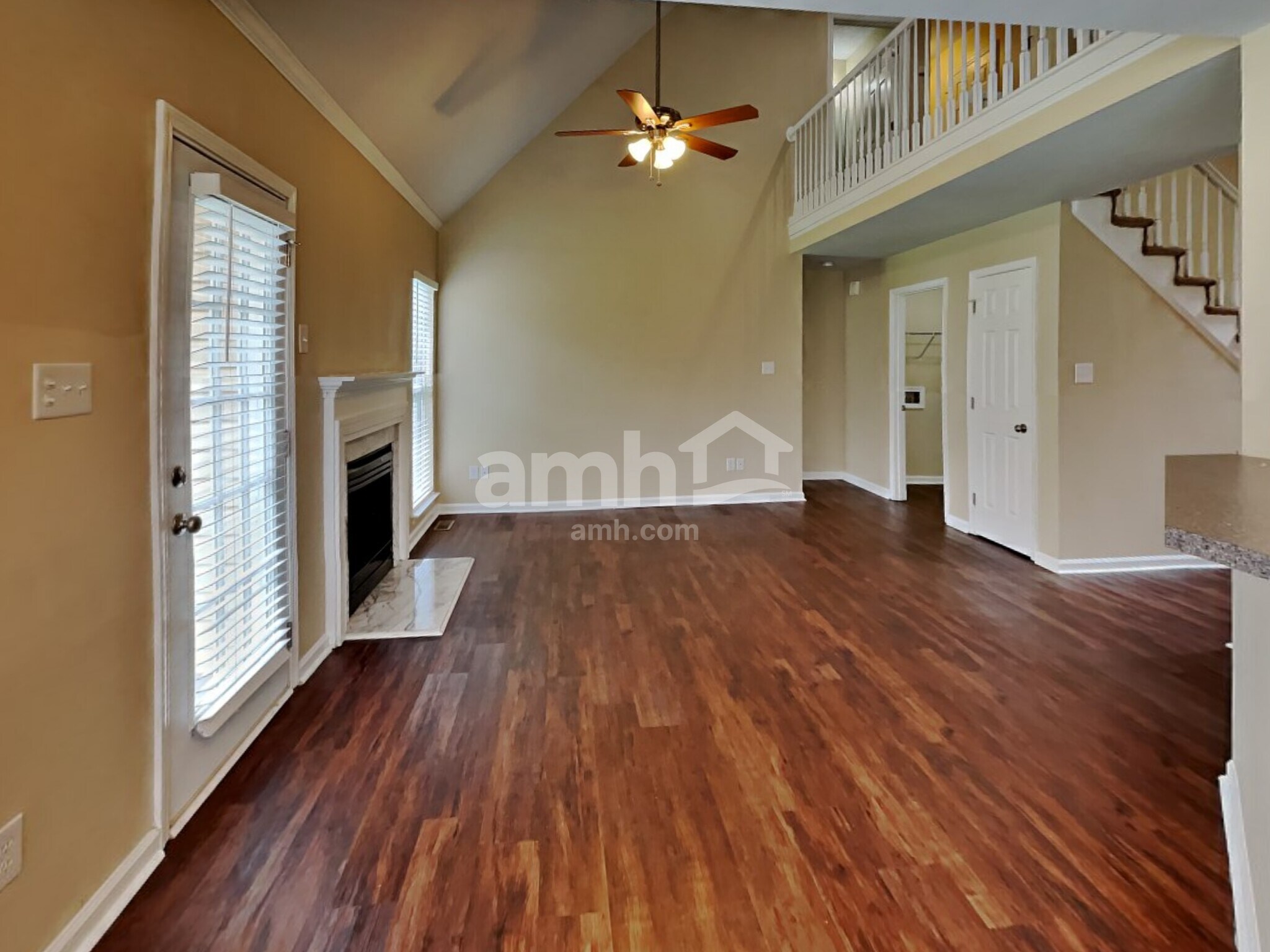 Building Photo - 140 Tennyson Ct