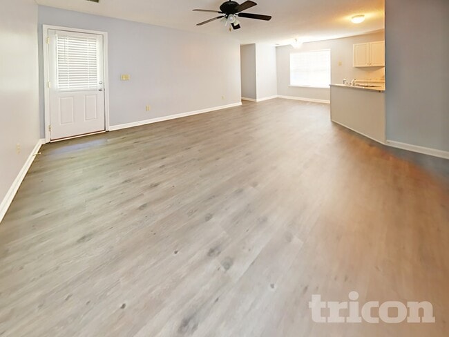 Building Photo - 22 Kingsway Rd